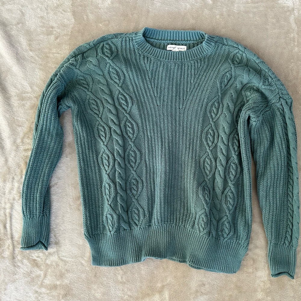Green Sweater
Aeropostale 
Size Small